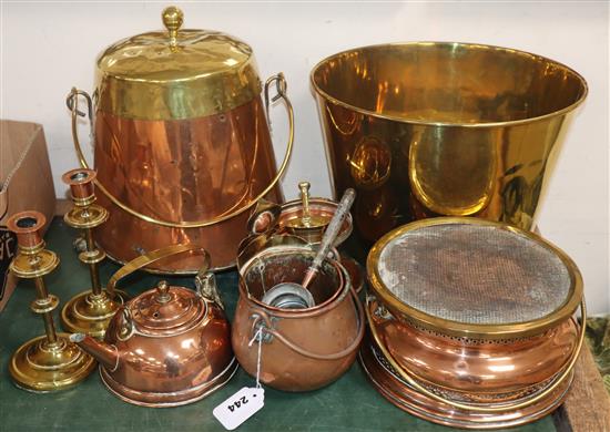 A quantity of 19th century Dutch metalware